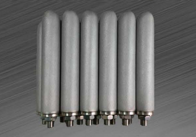 Sintered metal powder filter element